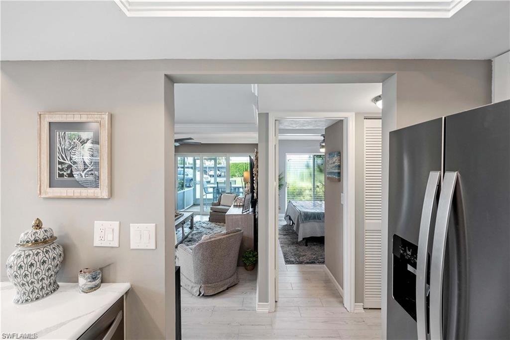 TARPON VILLAGE APTS - Residential