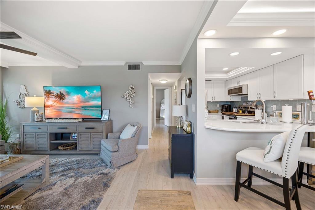 TARPON VILLAGE APTS - Residential