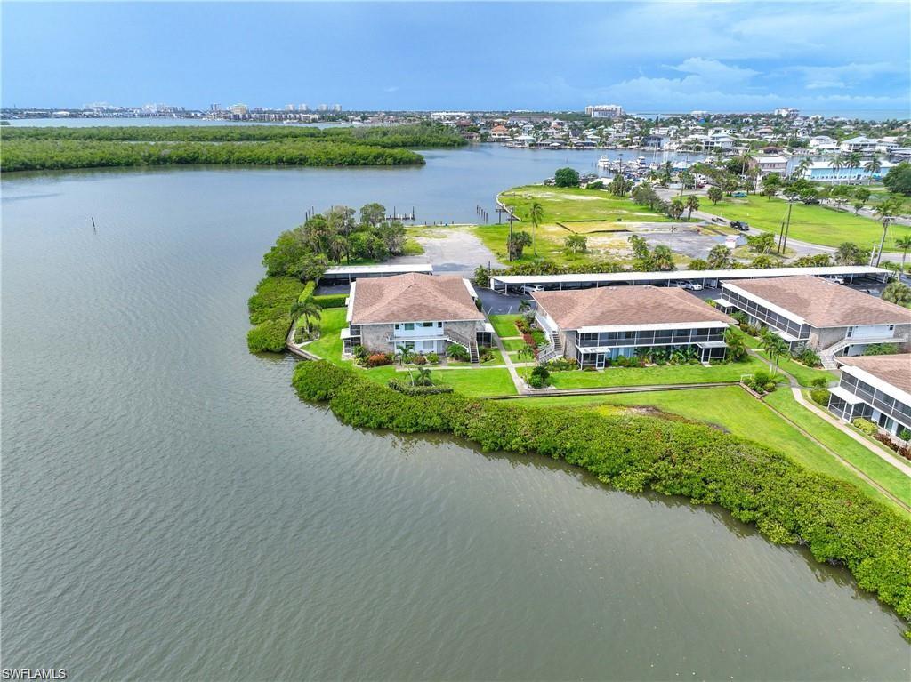 TARPON VILLAGE APTS - Residential