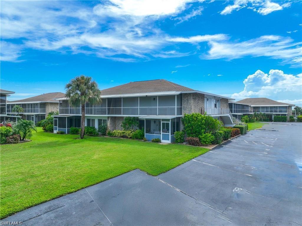 TARPON VILLAGE APTS - Residential