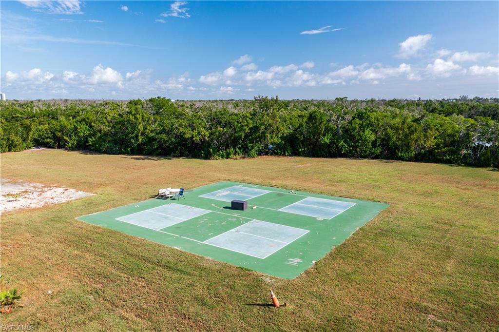 BEACH AND TENNIS CLUB - Residential