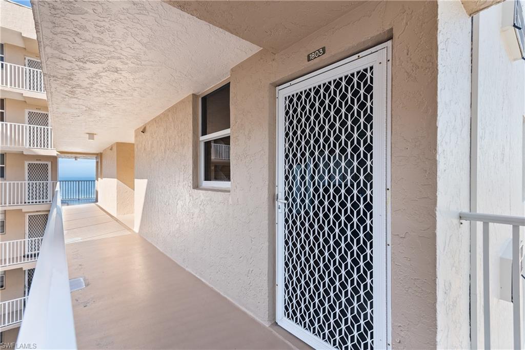 BEACH AND TENNIS CLUB - Residential