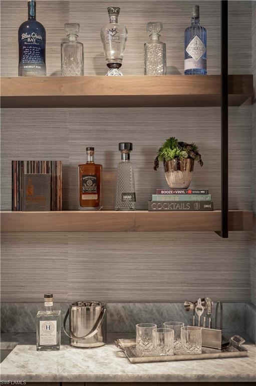 REGENT - Residential