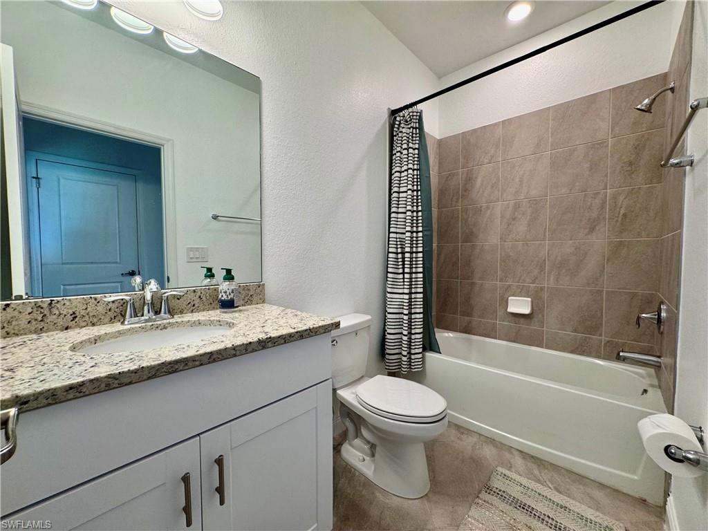 TRAILS EDGE - Residential Lease