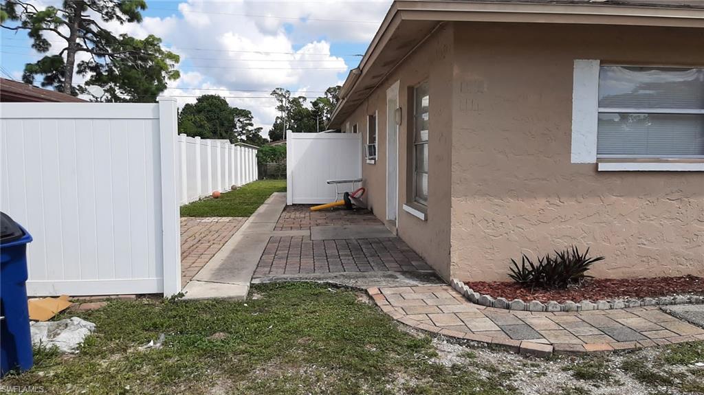 PINE MANOR - Residential