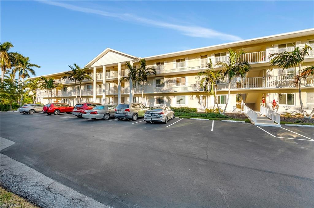 NAPLES SANDPIPER BAY CLUB - Residential