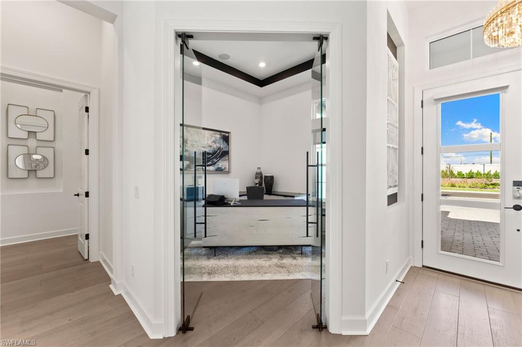 ESPLANADE LAKE CLUB - Residential