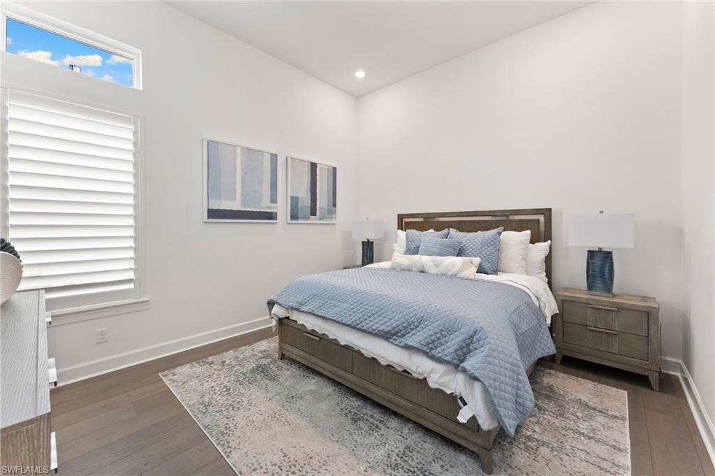 ESPLANADE LAKE CLUB - Residential