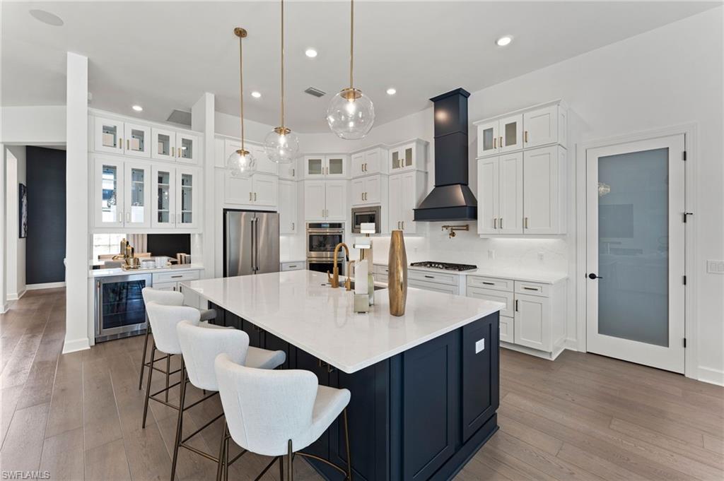 ESPLANADE LAKE CLUB - Residential