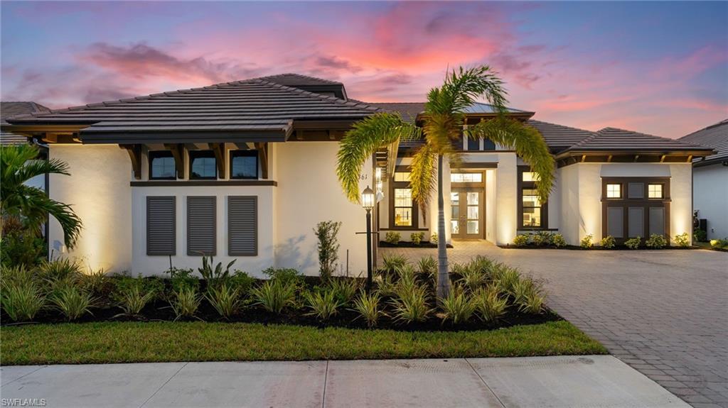 ESPLANADE LAKE CLUB - Residential