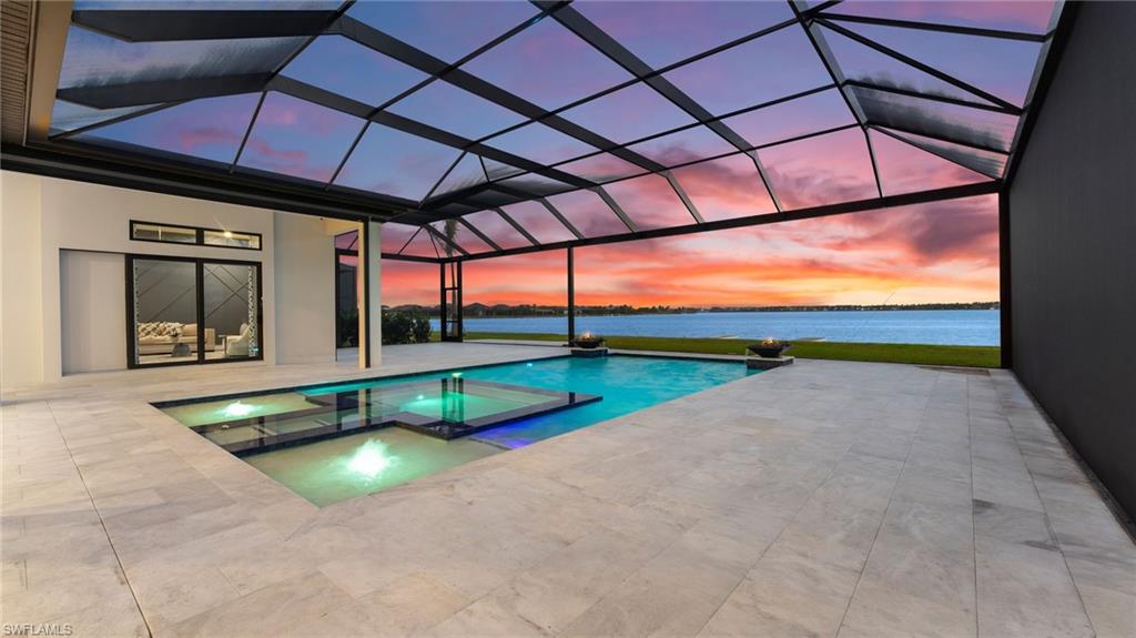 ESPLANADE LAKE CLUB - Residential