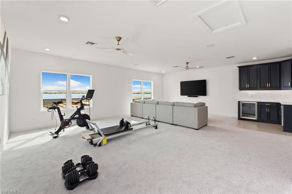 ESPLANADE LAKE CLUB - Residential