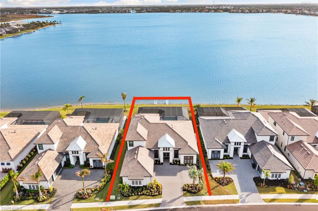 ESPLANADE LAKE CLUB - Residential