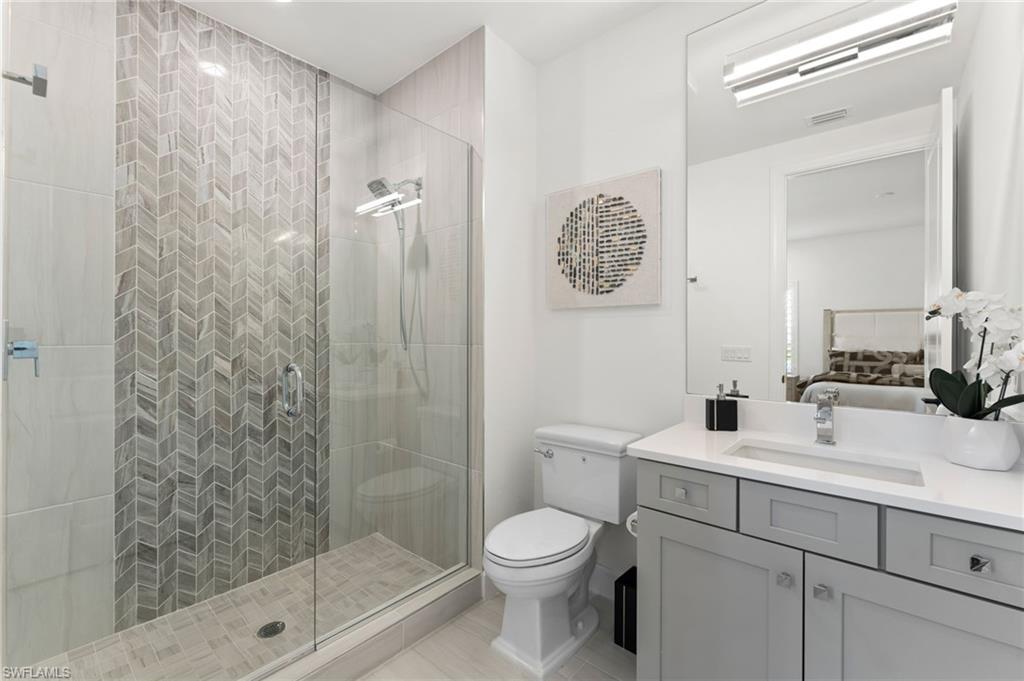 ESPLANADE LAKE CLUB - Residential