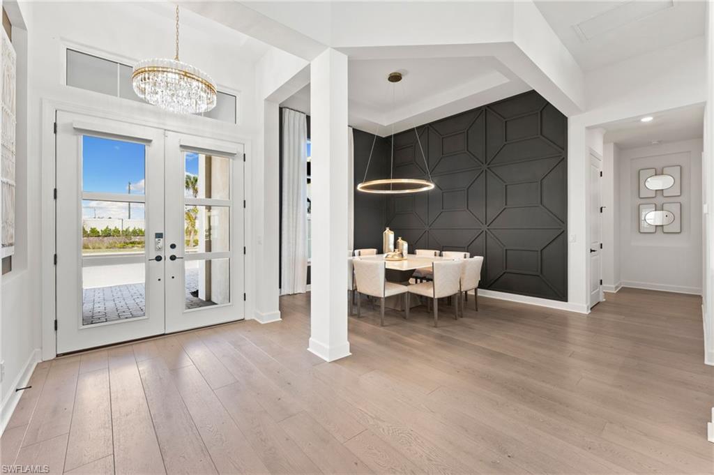 ESPLANADE LAKE CLUB - Residential