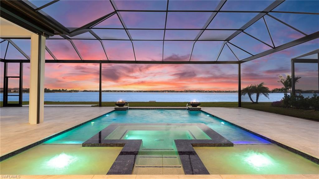 ESPLANADE LAKE CLUB - Residential