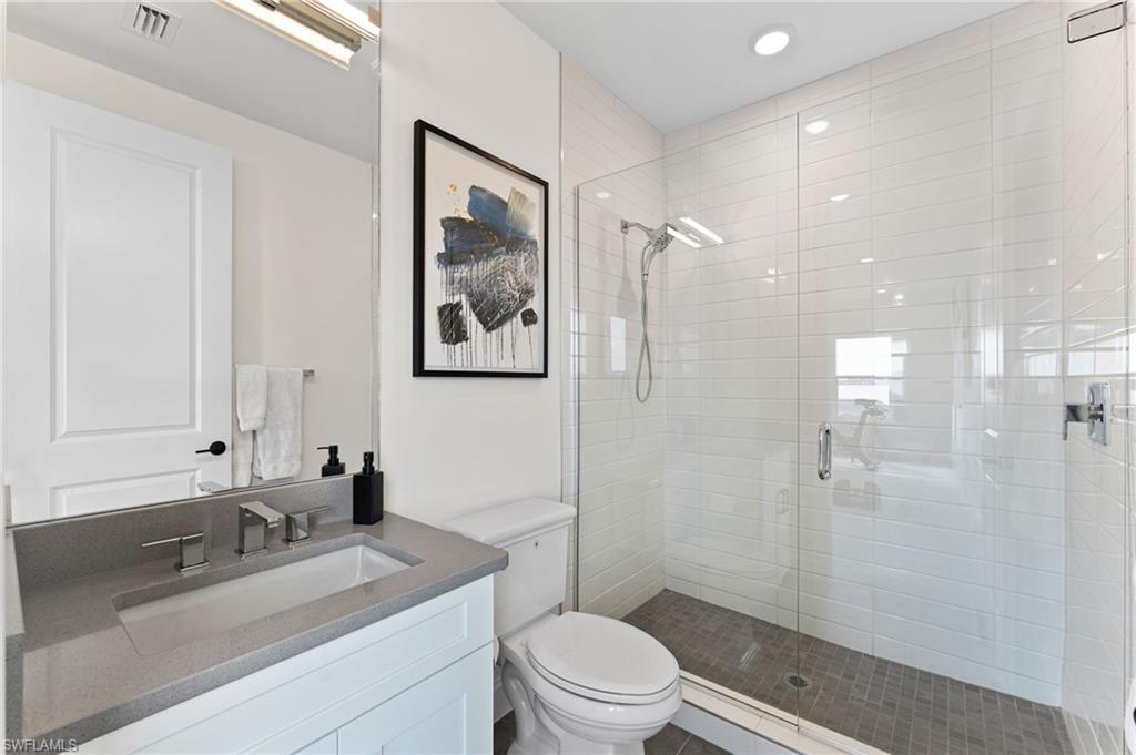 ESPLANADE LAKE CLUB - Residential