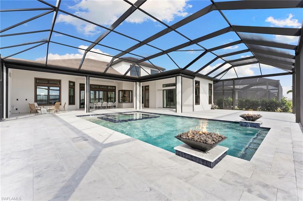 ESPLANADE LAKE CLUB - Residential