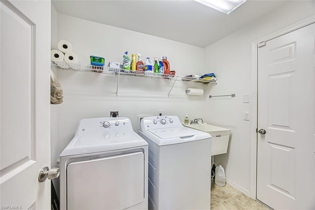 CASA DEL LAGO - Residential