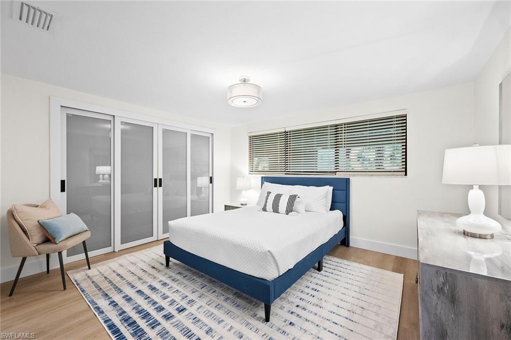 HYDE PARK - Residential