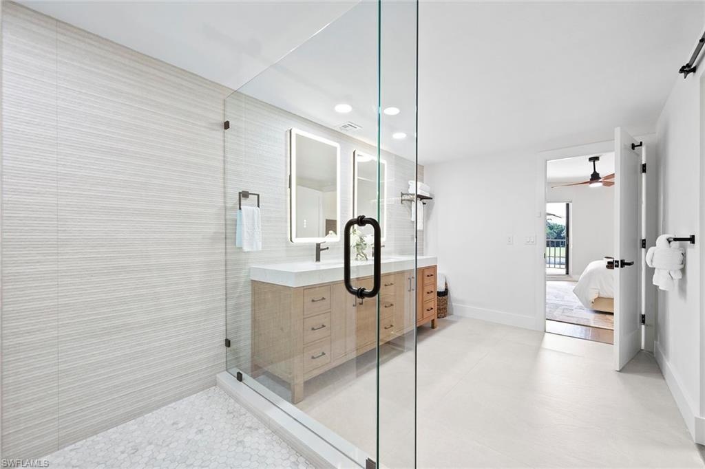 HYDE PARK - Residential