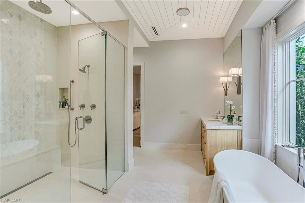 OLDE NAPLES - Residential