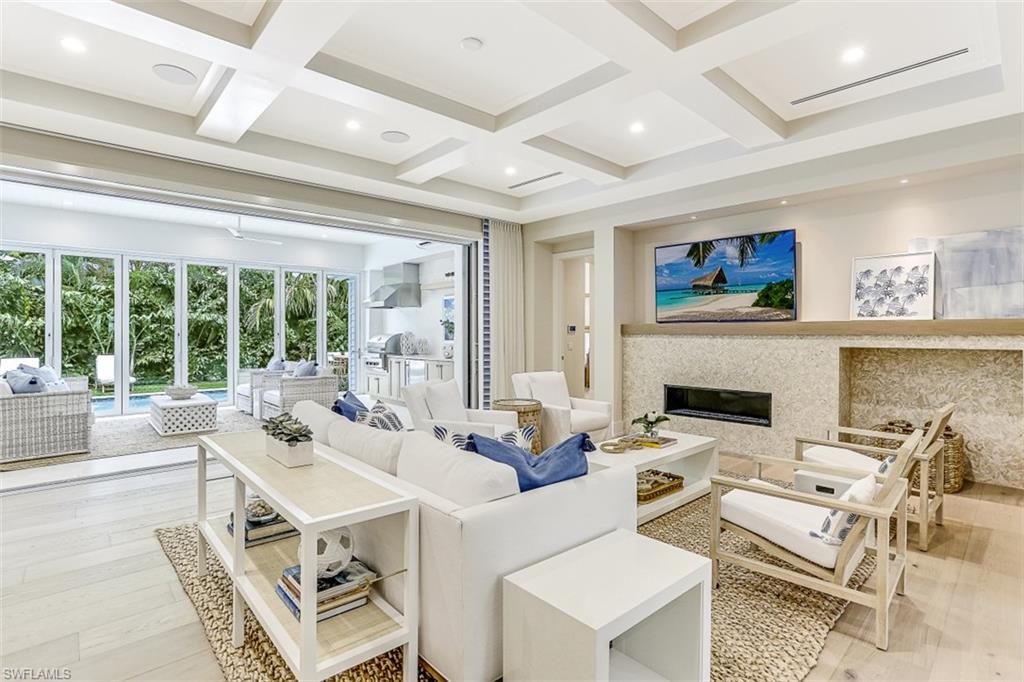 OLDE NAPLES - Residential