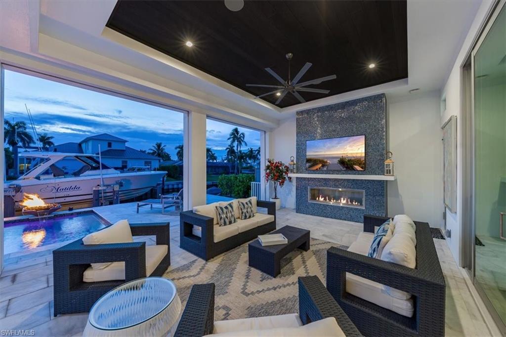 ROYAL HARBOR - Residential