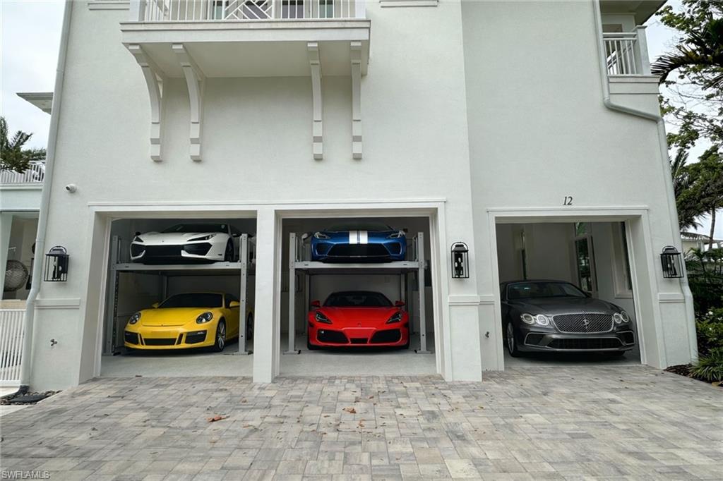 SABRE CAY - Residential