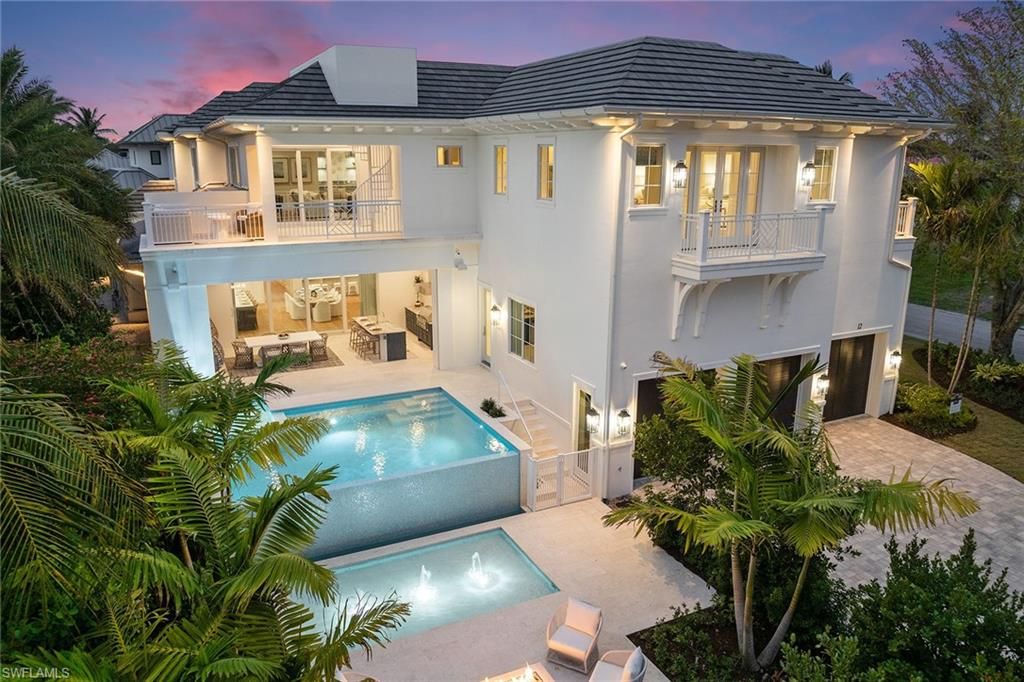 Photo of 12 Sabre LN, NAPLES, FL 34102 (MLS # 224089919)