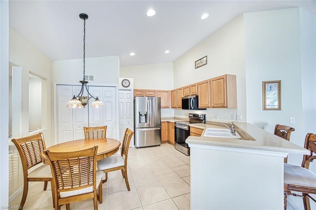 GARDEN LAKES - Residential