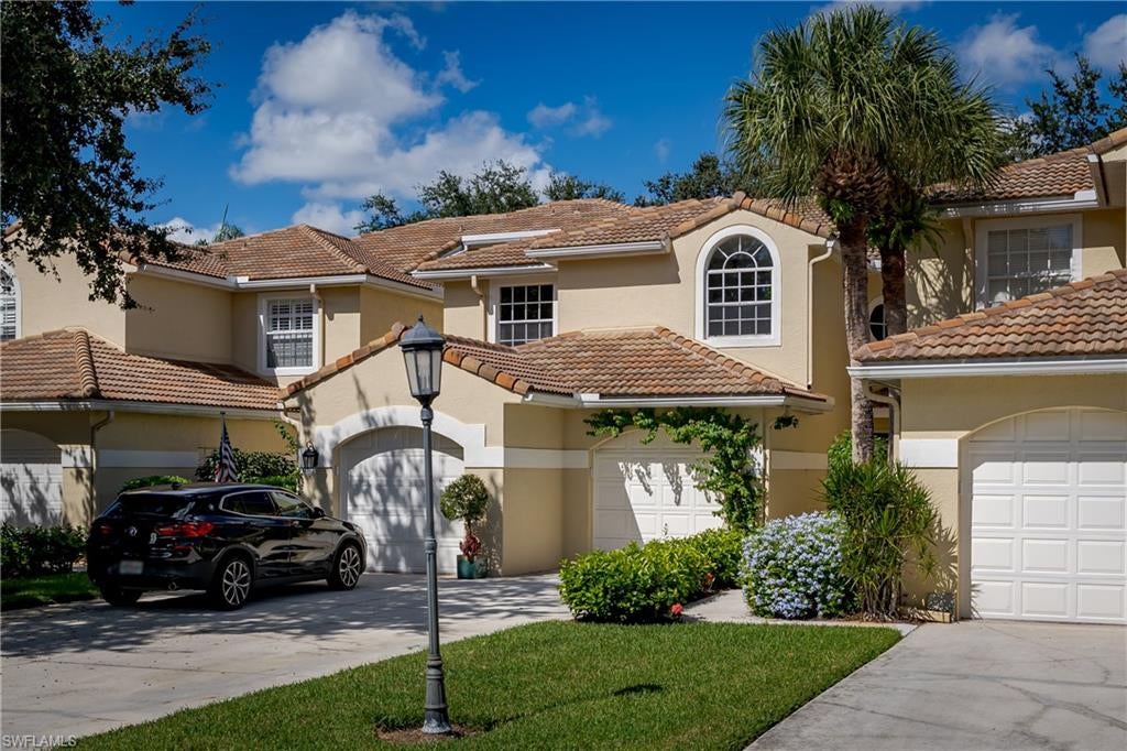 56 Silver Oaks CIR 202