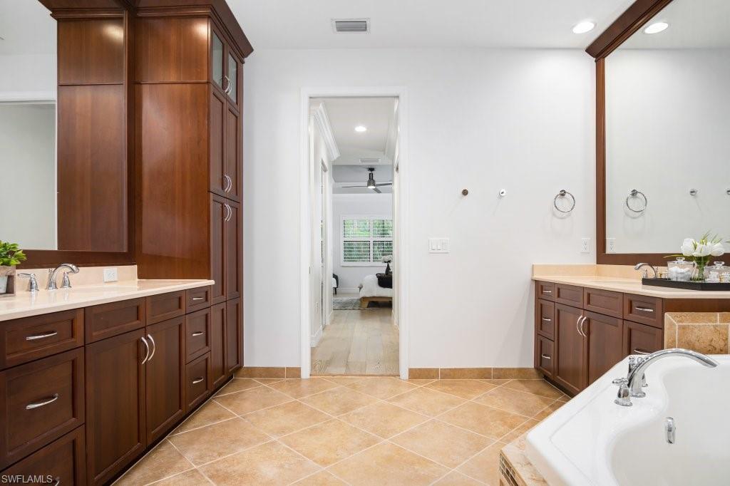 RIVERSTONE - Residential