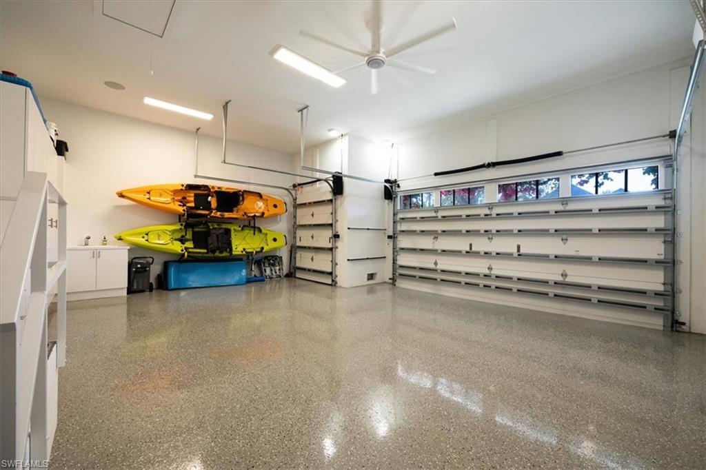 GOLDEN SHORES - Residential