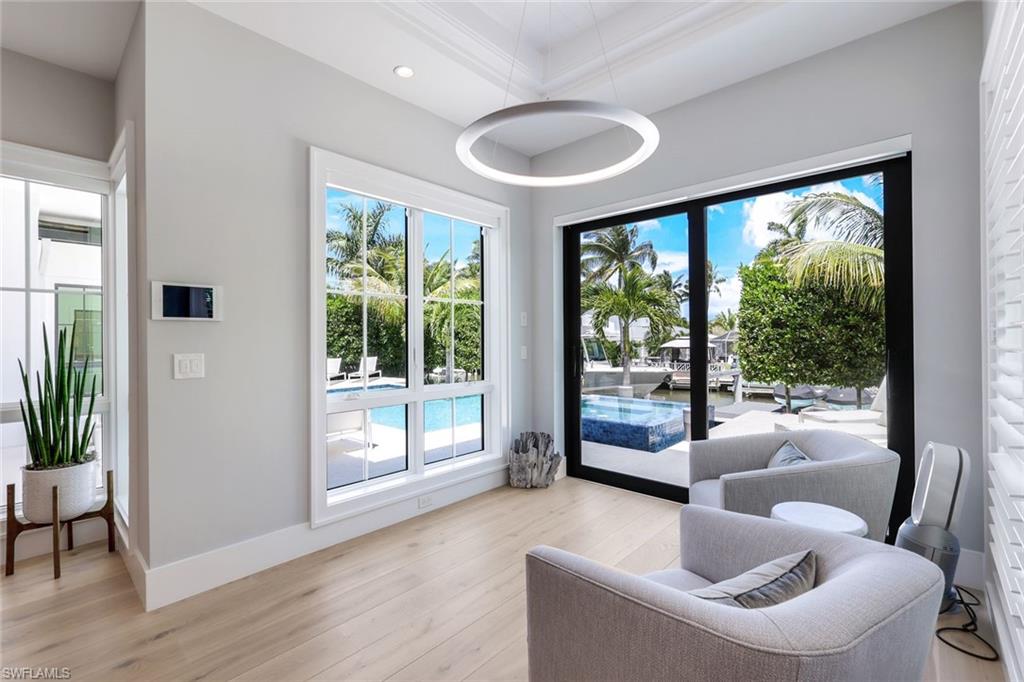 GOLDEN SHORES - Residential