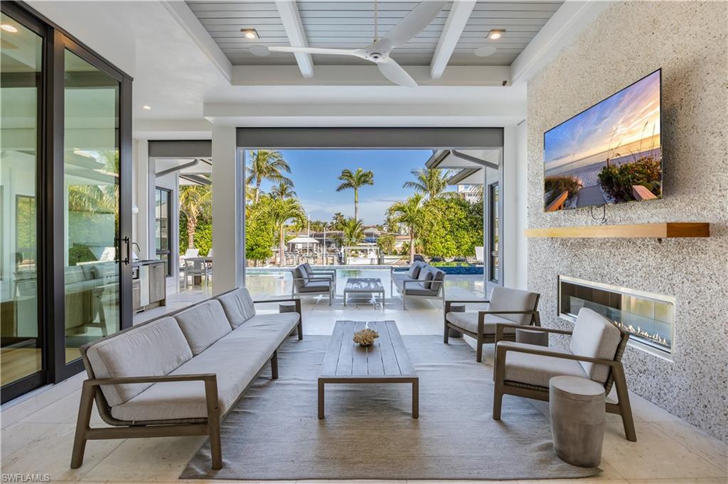 GOLDEN SHORES - Residential