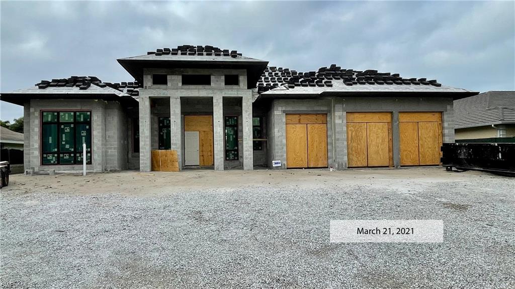 MOORINGS - Residential