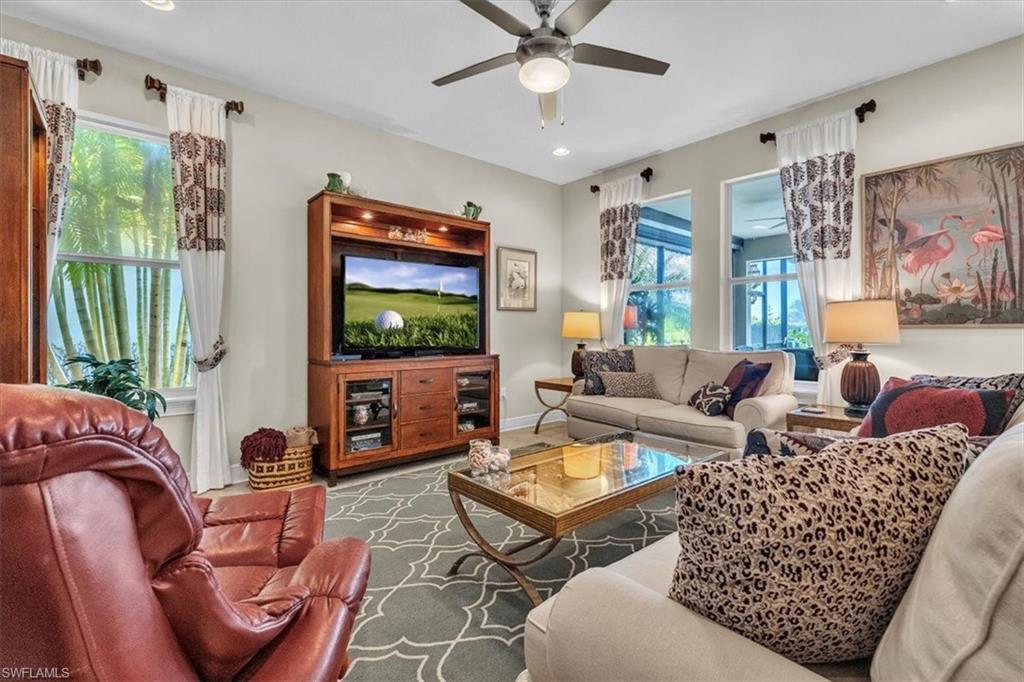 COUNTRY CLUB - Residential