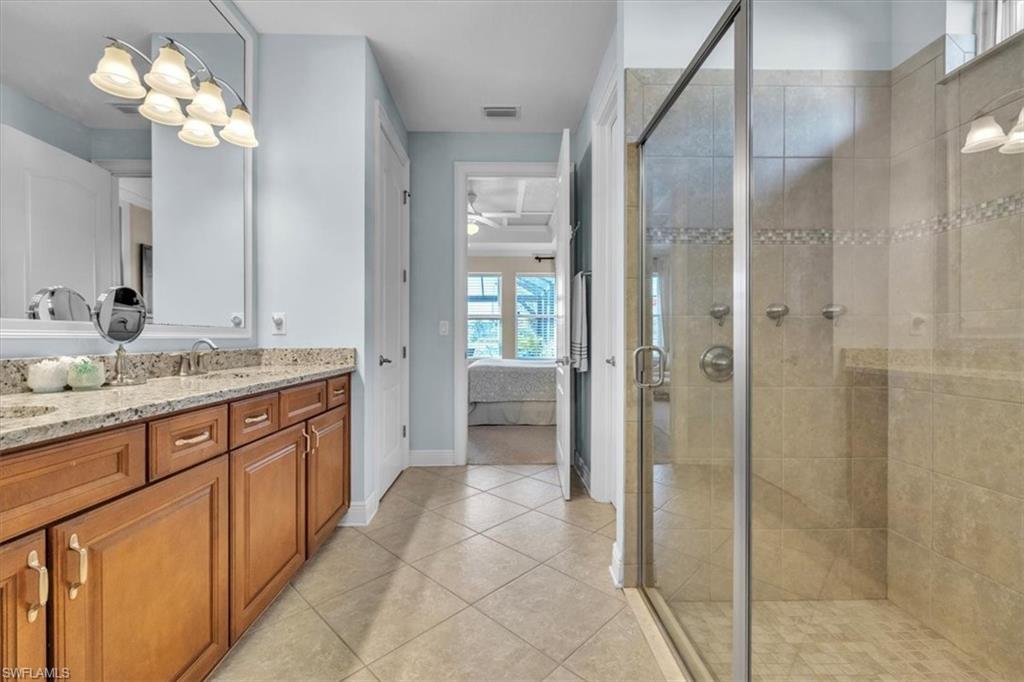 COUNTRY CLUB - Residential