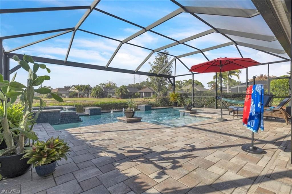 COUNTRY CLUB - Residential