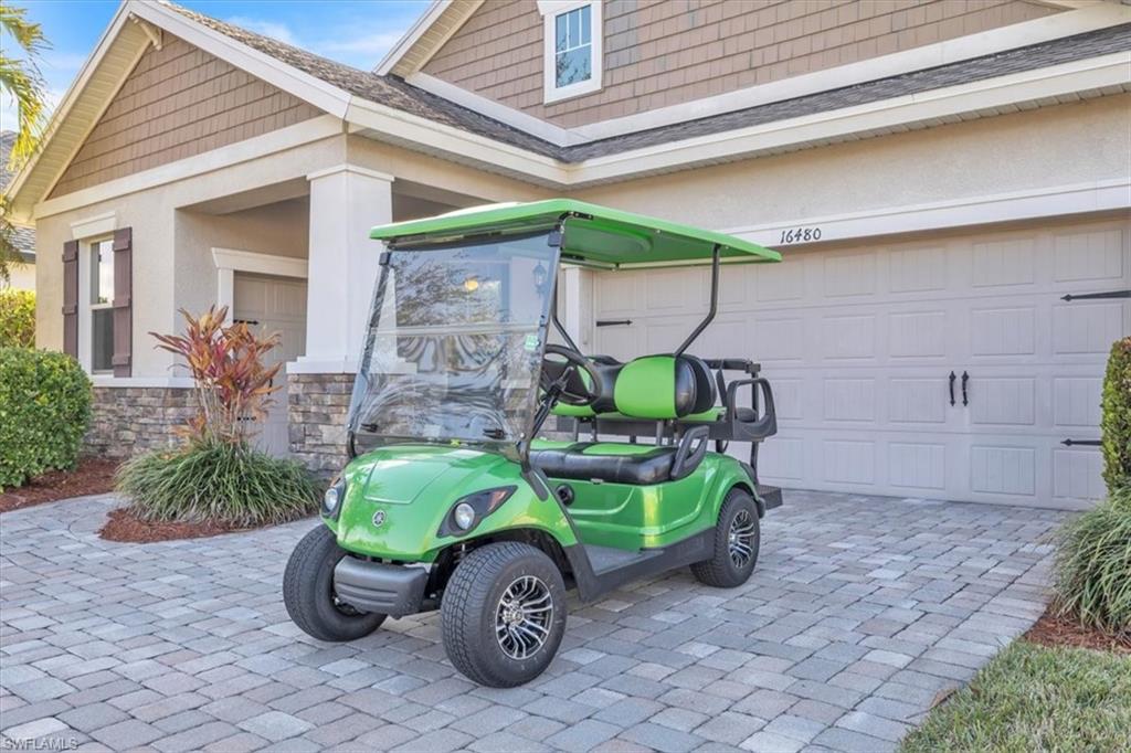 COUNTRY CLUB - Residential