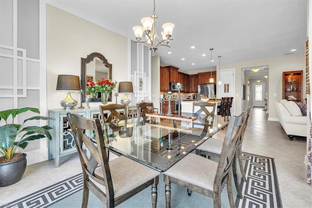 COUNTRY CLUB - Residential