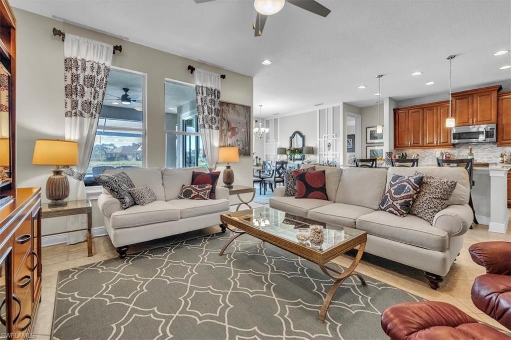 COUNTRY CLUB - Residential