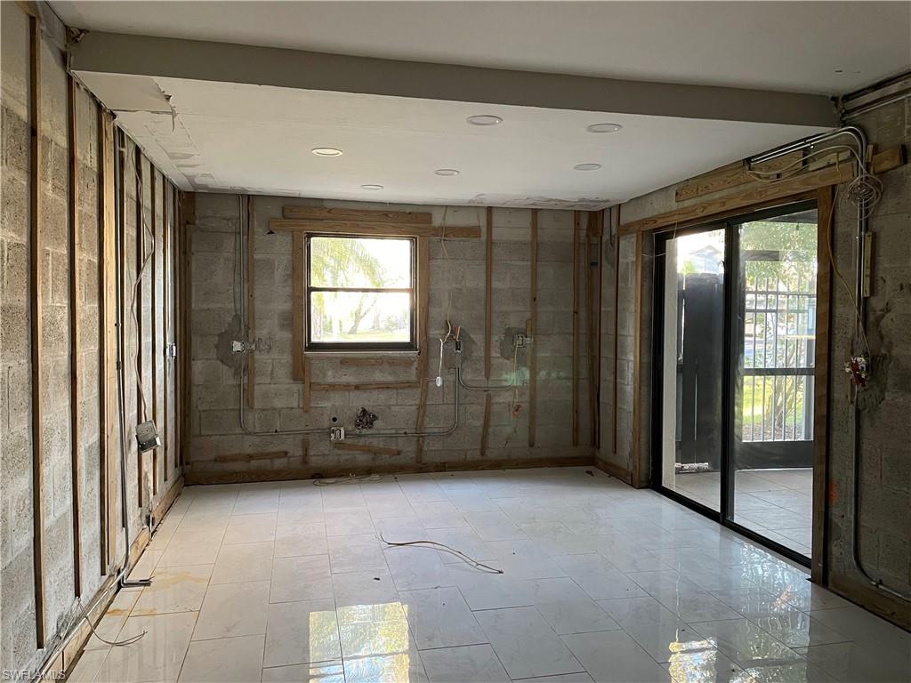 NEWPORT GLEN - Residential