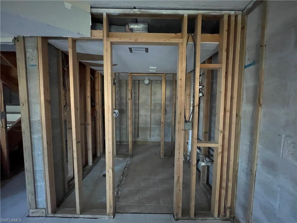 NEWPORT GLEN - Residential