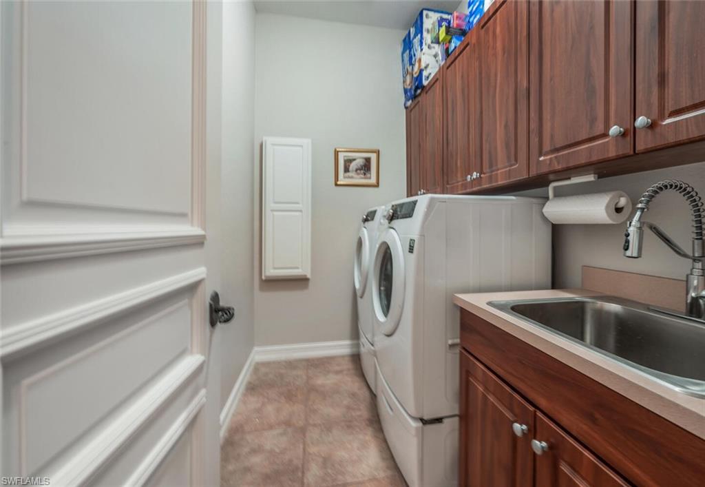 YACHT CLUB - Residential