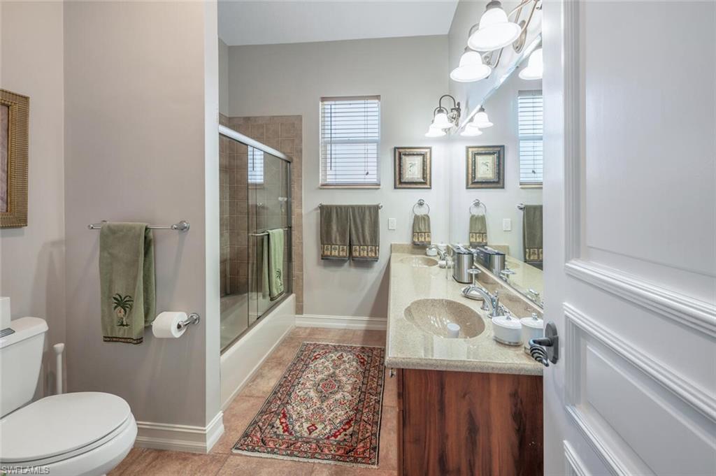 YACHT CLUB - Residential