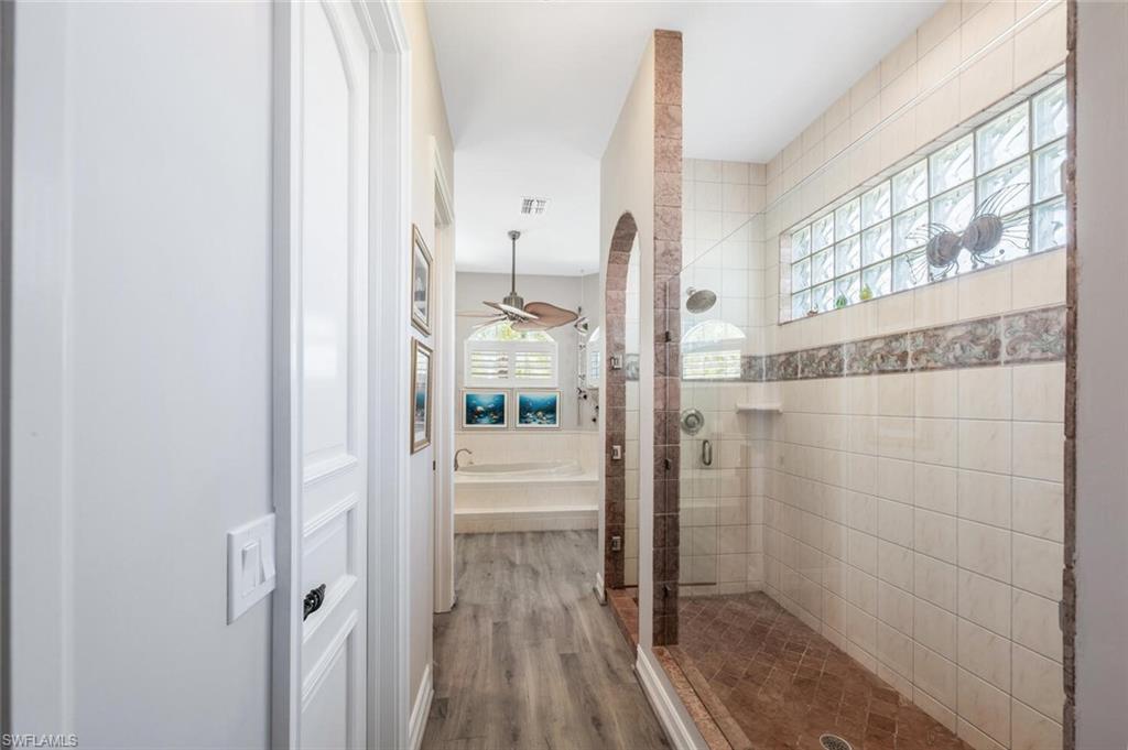 YACHT CLUB - Residential