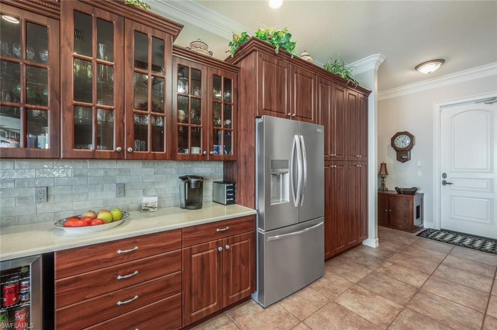 YACHT CLUB - Residential