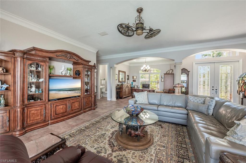 YACHT CLUB - Residential